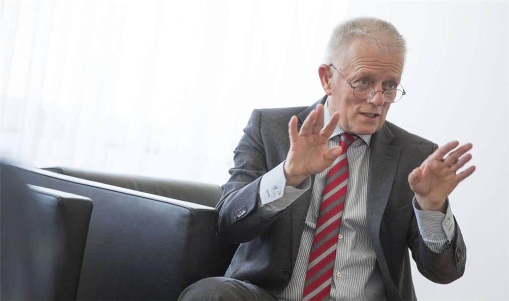 Fritz Kuhn wirbt für mehr Sprachkurse.