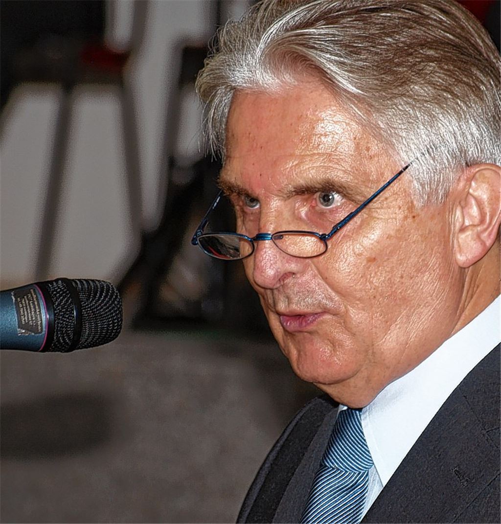 „Fühle mich meiner Heimatstadt eng verbunden“: Rudolf Haller bei seiner Ansprache.