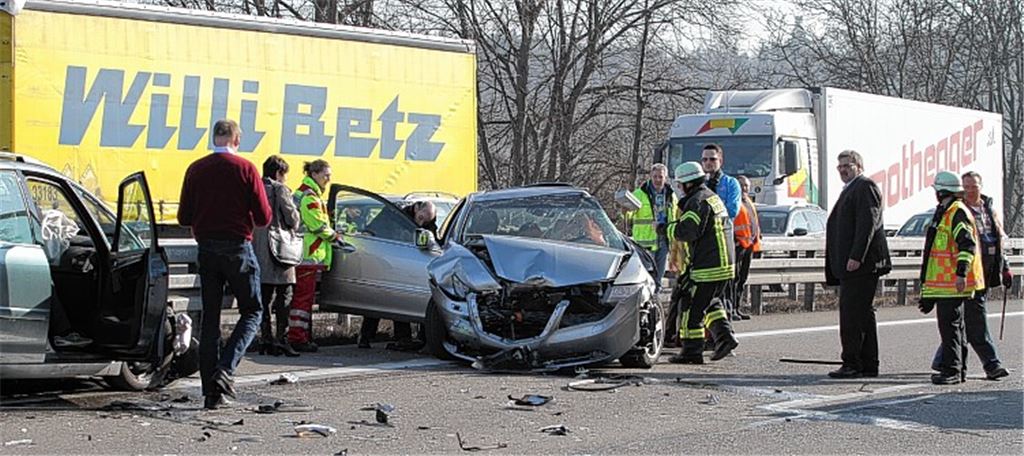 Fünf Verletzte bei Unfall
