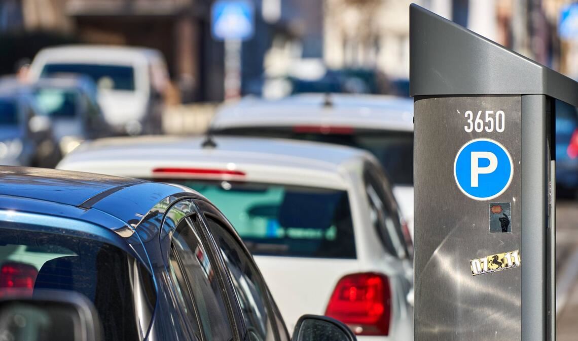 Für Anwohner ist Parken in Stuttgart vergleichsweise günstig – doch das könnte sich bald ändern.
