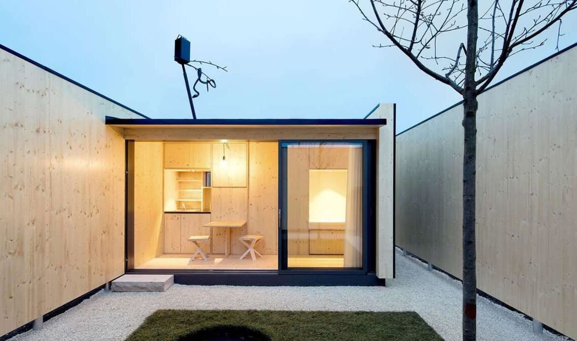 Für Furore gesorgt hatte schon das erste Projekt von Atelier Kaiser Shen, ein weniger als 10 Quadratmeter kleines Tiny House, aufgestellt auf einer von Verkehr umtosten Fläche in Ludwigsburg