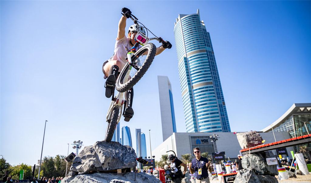 Für Nina Reichenbach endet das Jahr 2025 mit einer Bronzemedaille bei der Weltmeisterschaft in Abu Dhabi, mit der sie am Ende doch zufrieden ist.