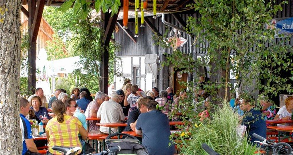 Kelterfest lockt mit Oldtimerrundfahrt