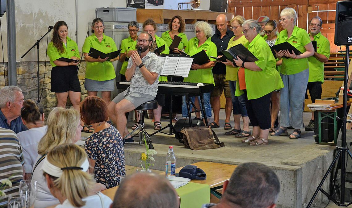 Für beste Unterhaltung beim Großglattbacher Kelterfest sorgt unter anderem die Formation „A Glabella“ unter Leitung von Steffen Schuhmacher. Foto: Bischoff-Krappel
