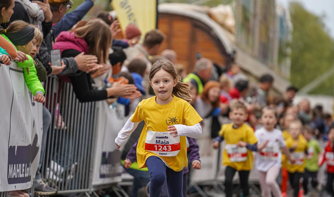 Für die Bambiniläufe und den Schülerlauf sind noch wenige Restplätze verfügbar.