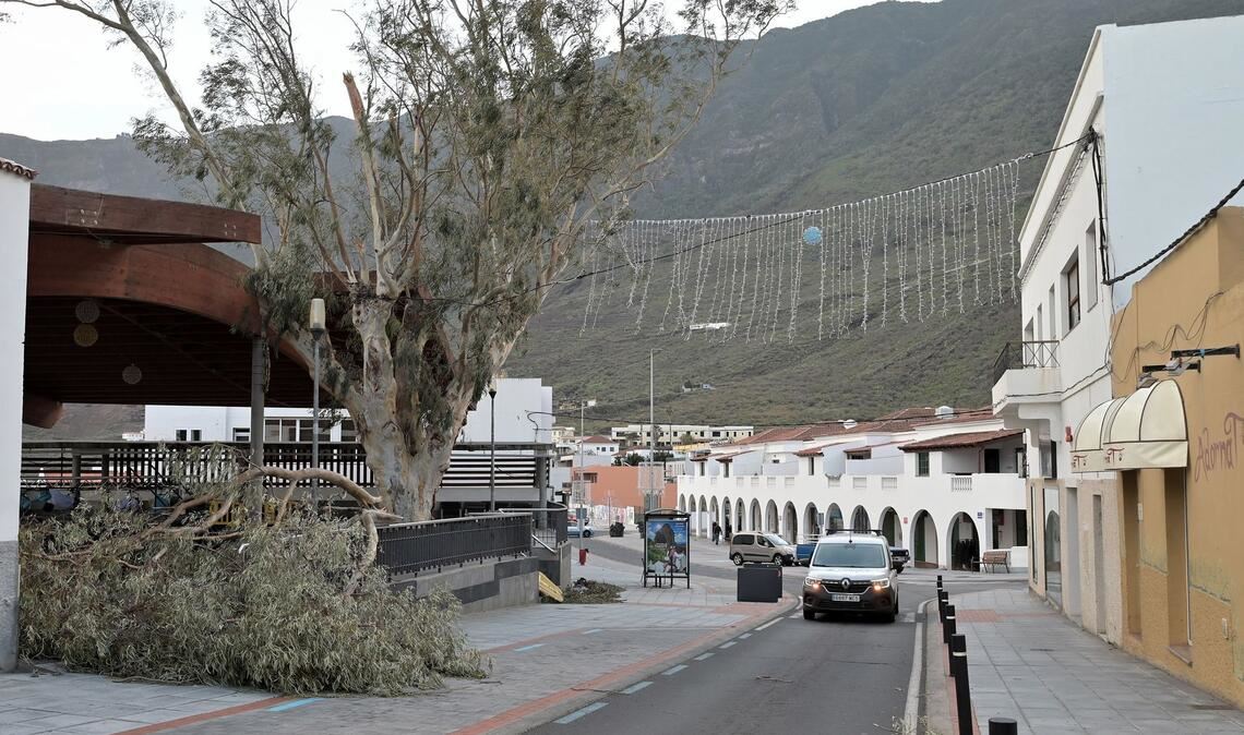 Für die Kanarischen Inseln gilt eine Sturmwarnung. "Therese" zieht von West nach Ost über die Inseln vor der Westküste Afrikas hinweg und könnte mit Starkregen und Orkanböen für Überschwemmungen und Schäden an Gebäuden sorgen. (Archivfoto)