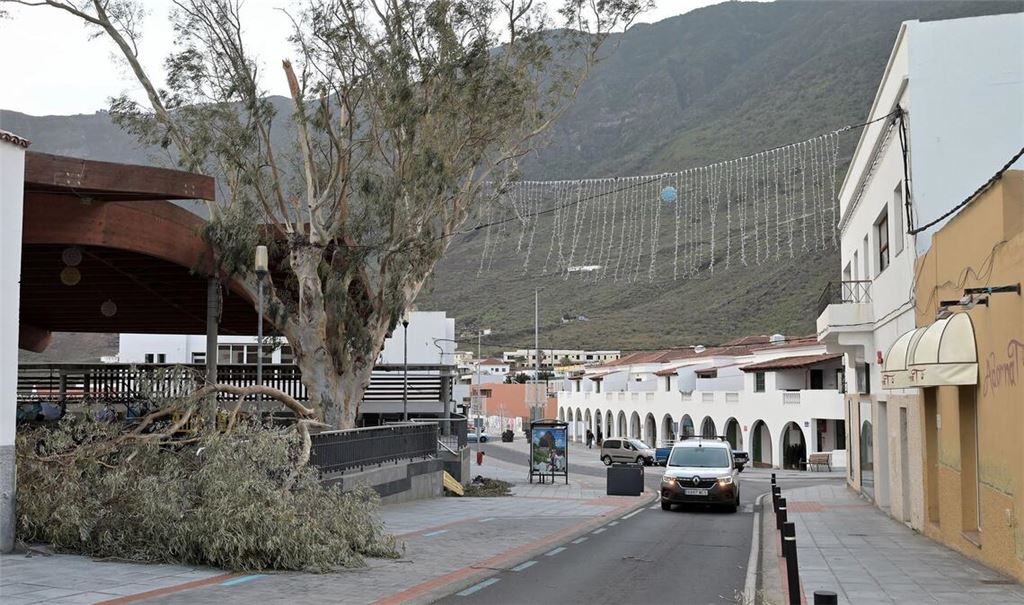 Für die Kanarischen Inseln gilt eine Sturmwarnung. "Therese" zieht von West nach Ost über die Inseln vor der Westküste Afrikas hinweg und könnte mit Starkregen und Orkanböen für Überschwemmungen und Schäden an Gebäuden sorgen. (Archivfoto)