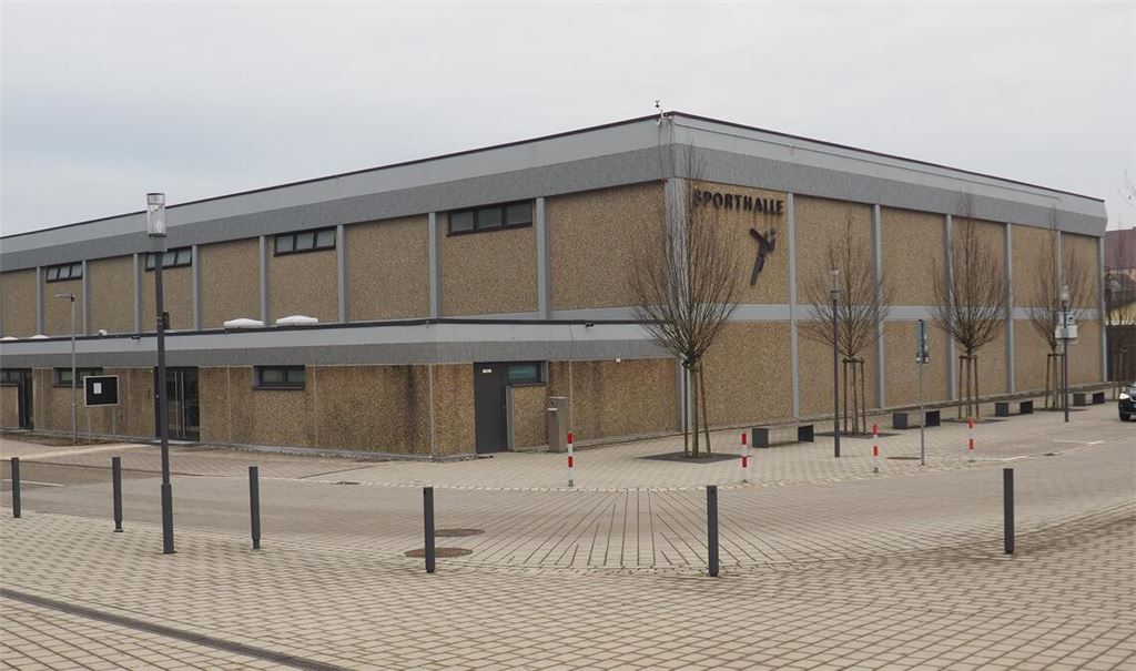 Für die Sanierung der Knittlinger Sporthalle besteht dringender Handlungsbedarf, deshalb soll das Budget im Haushaltsplan 2025 auf 300000 Euro erhöht werden. Foto: Müller