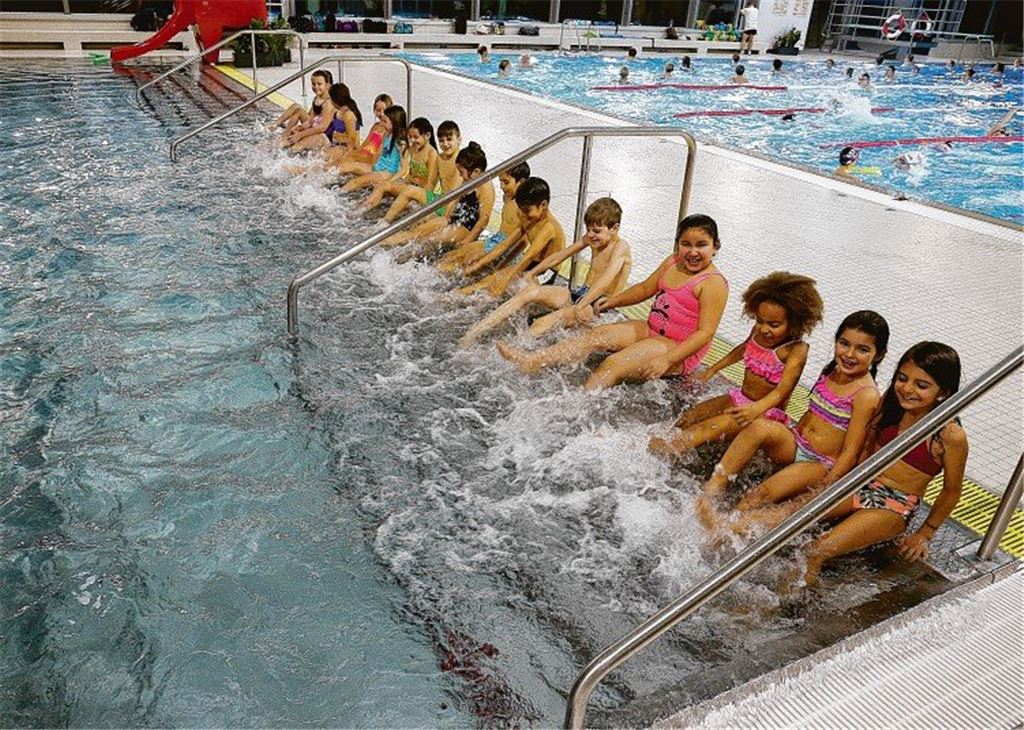 Gemeinsamer Sprung ins kalte Wasser