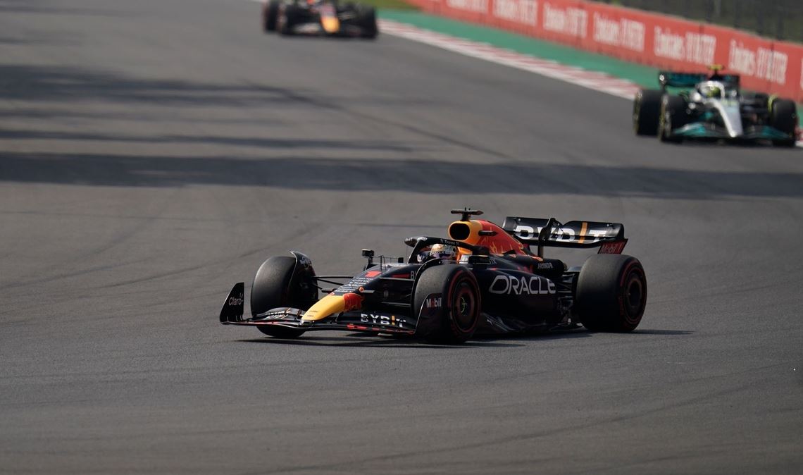 Fuhr auch in Mexiko als Erster über den Zielstrich: Max Verstappen.