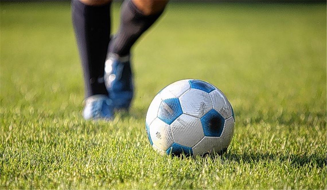 Verfolgen Sie den Amateurfußball?