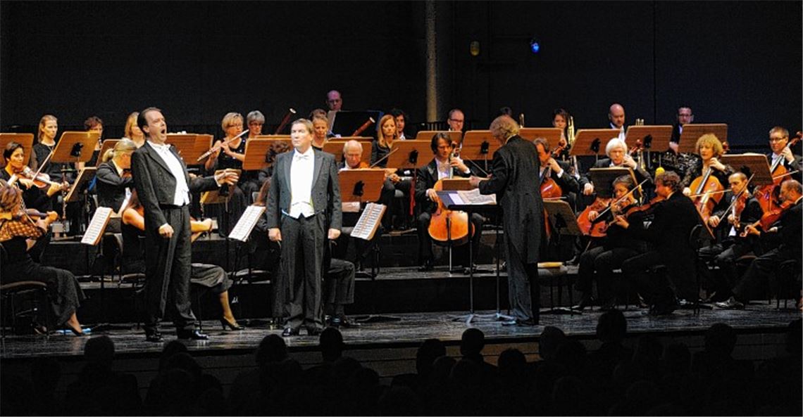 Gala-Abend im Gottlob-Frick-Saal: Namhafte Solisten bieten gemeinsam mit dem Heilbronner Sinfonie Orchester unter Leitung von Peter Braschkat ein Konzert der Extraklasse.