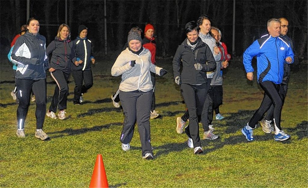 Ganz behutsam, aber stetig, steigern sich die Neulinge von „Laufend Fit“. Am Horizont steht mit der Teilnahme am Mahle-Lauf zum Abschluss ein schönes Gemeinschaftserlebnis. 
