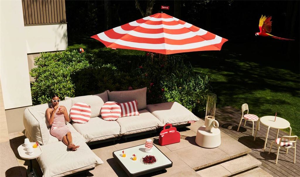 Garten-Möbel mit Retro-Charme. Streifen finden sich derzeit in vielen Draußenwohnzimmern von Stuttgart bis Kopenhagen.