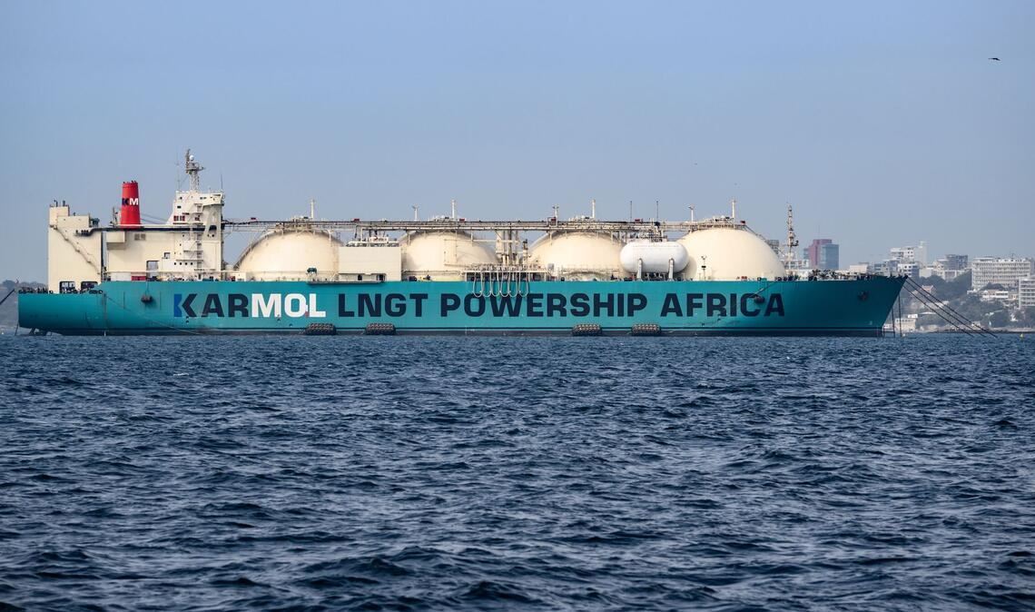 Gas-Frachter vor Dakar an der Küste von Senegal: LNG aus Afrika spielt eine wachsende Rolle. (Archivbild)