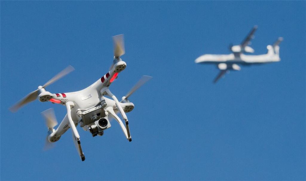 Gefahr durch Drohnen über Mallorca (Symbolbild/Archiv).