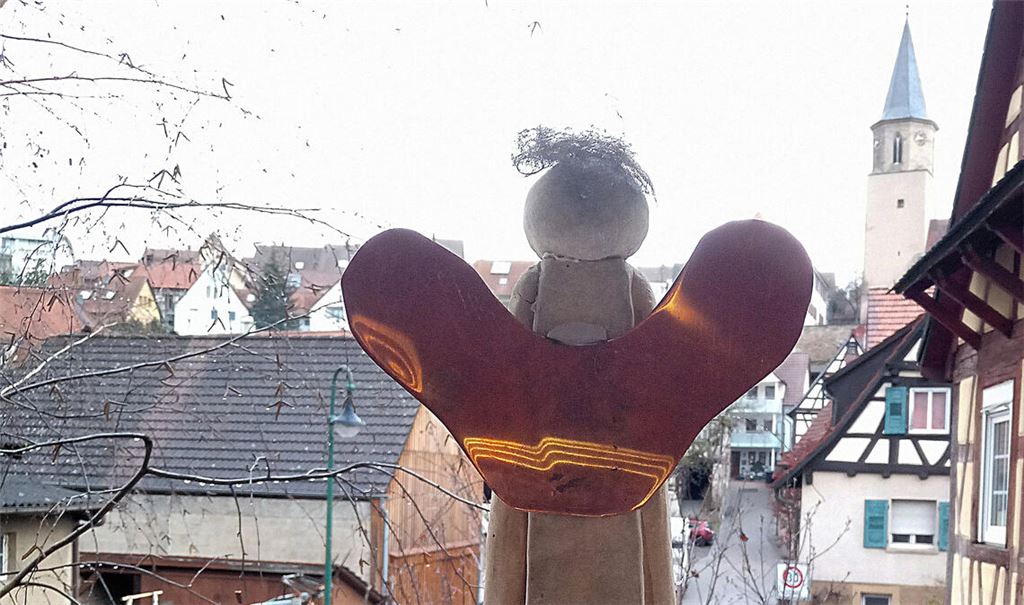 Geflickt, aber dennoch schön: der Tonengel. Foto: privat
