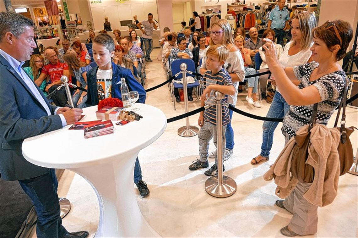Kaufhaus verwandelt sich in Tanzpalast