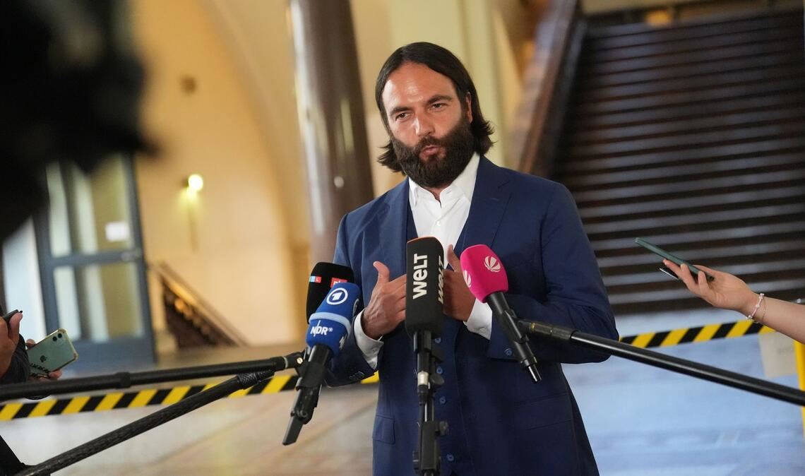 Gegen Christina Blocks Verteidiger Ingo Bott ermittelt die Hamburger Staatsanwaltschaft wegen Missbrauchs von Titeln. (Archivbild)
