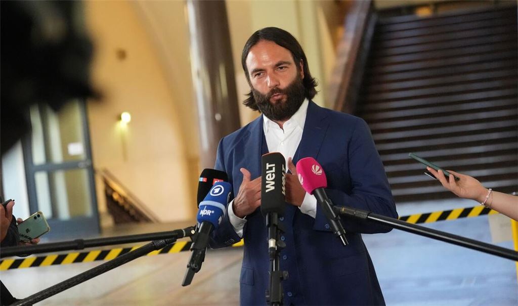 Gegen Christina Blocks Verteidiger Ingo Bott ermittelt die Hamburger Staatsanwaltschaft wegen Missbrauchs von Titeln. (Archivbild)