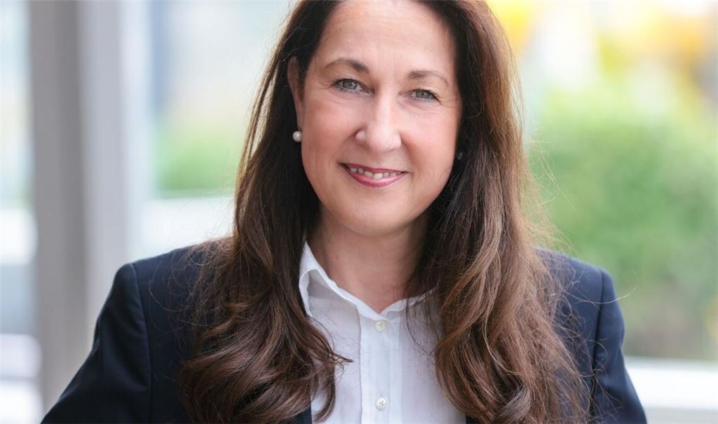 Gegen die Adoptivtochter von Iris Stalzer hat die Staatsanwaltschaft jetzt einen Haftbefehl erwirkt. (Archivbild)