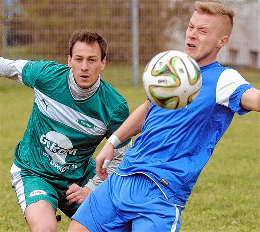 Gekämpft und erfolgreich verteidigt. Zaisersweiher (in Grün) gelingt gegen Conweiler-Schwann ein wichtiger Sieg im Abstiegskampf. Nun folgt das Nachholspiel in Bauschlott.