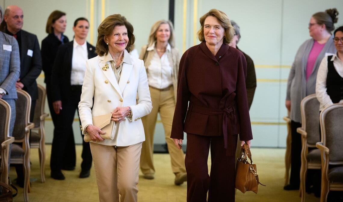 Gemeinsam für die Sache: Königin Silvia mit Elke Büdenbender.