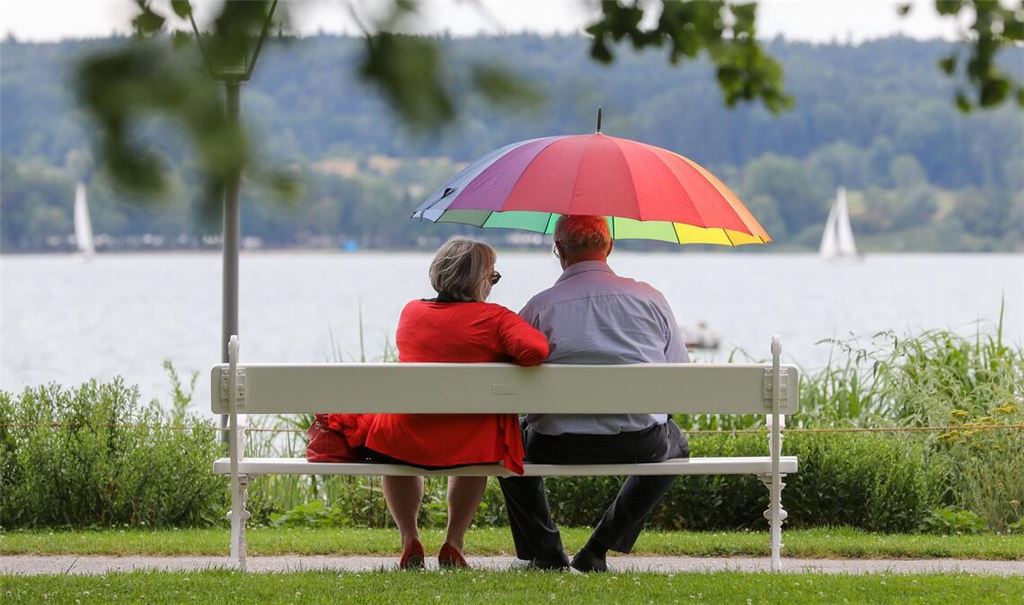 Gemeinsam positive Momente zu teilen hilft der Gesundheit. (Symbolbild)