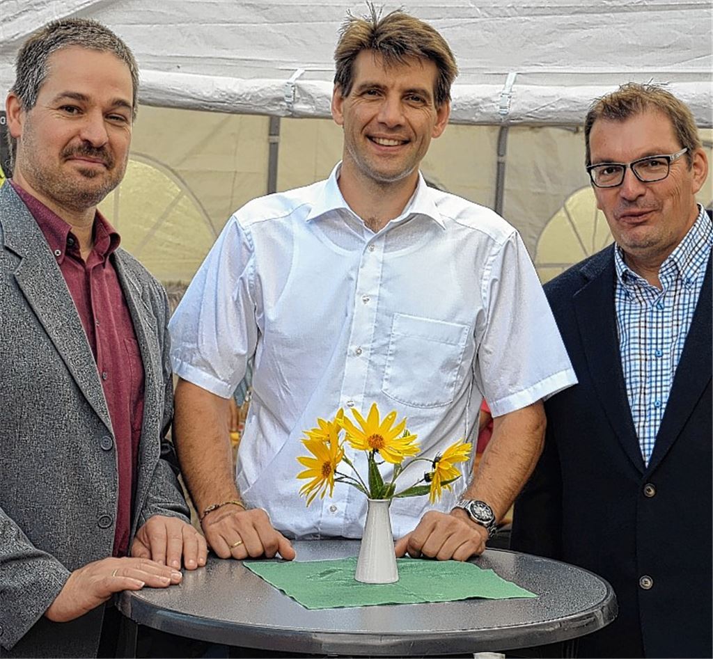 Gemeinschaftspastor Andreas Geissinger, Referent Edgar Luz und Wolfgang Haug vom Organisationsteam der Großglattbacher Liebenzeller Gemeinschaft (v.li.) freuten sich über den regen Zulauf bei ihrem Jahresfest.