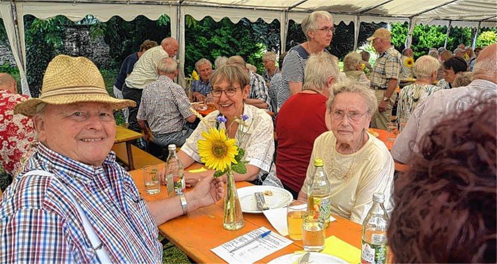 Gemütlichkeit im Pfarrgarten