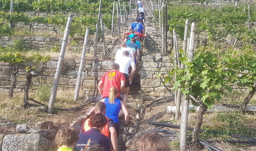 Genau 101 Minuten nehmen die Teilnehmenden 401 Stäffele unter die Sohlen. Foto: privat