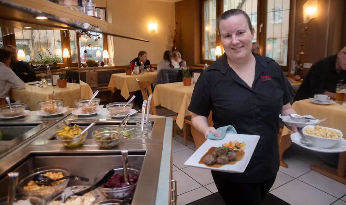 Gepflegte Gastlichkeit im „Lamm“ in Illingen: Marei Wiegele setzt mit ihrem Team auf eine „bodenständige“ Küche mit frischen Zutaten und saisonalen Köstlichkeiten. Foto: Fotomoment