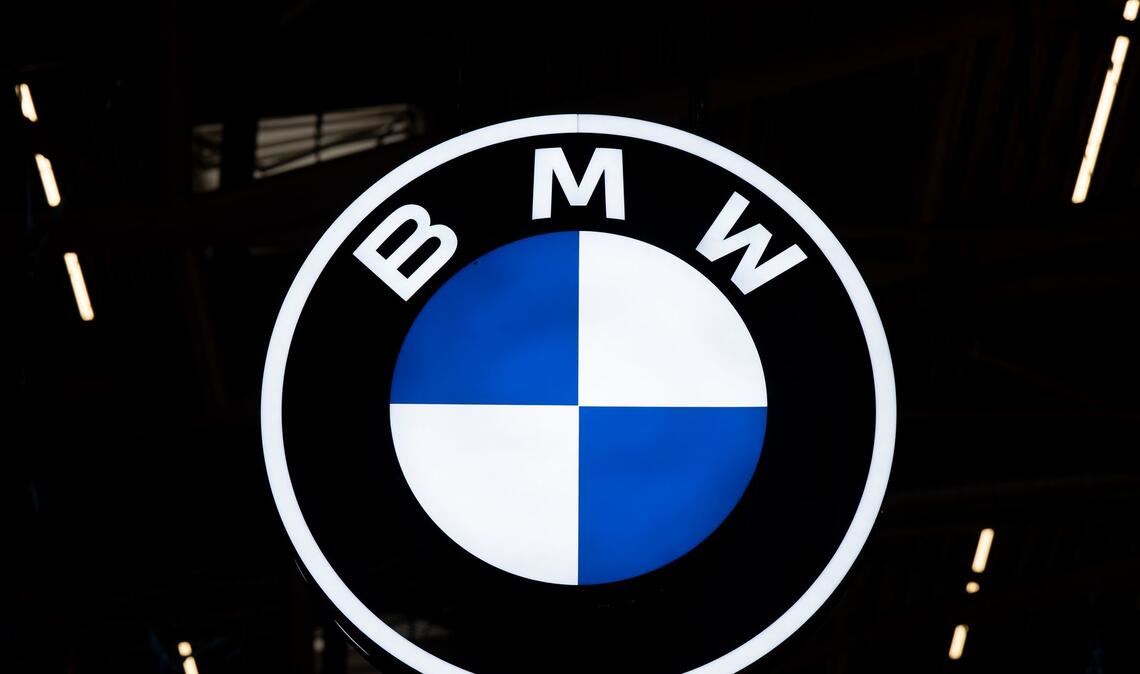 Gerade noch hat BMW steigende Absätze vermeldet, jetzt muss der Konzern seine Jahresprognose kappen.