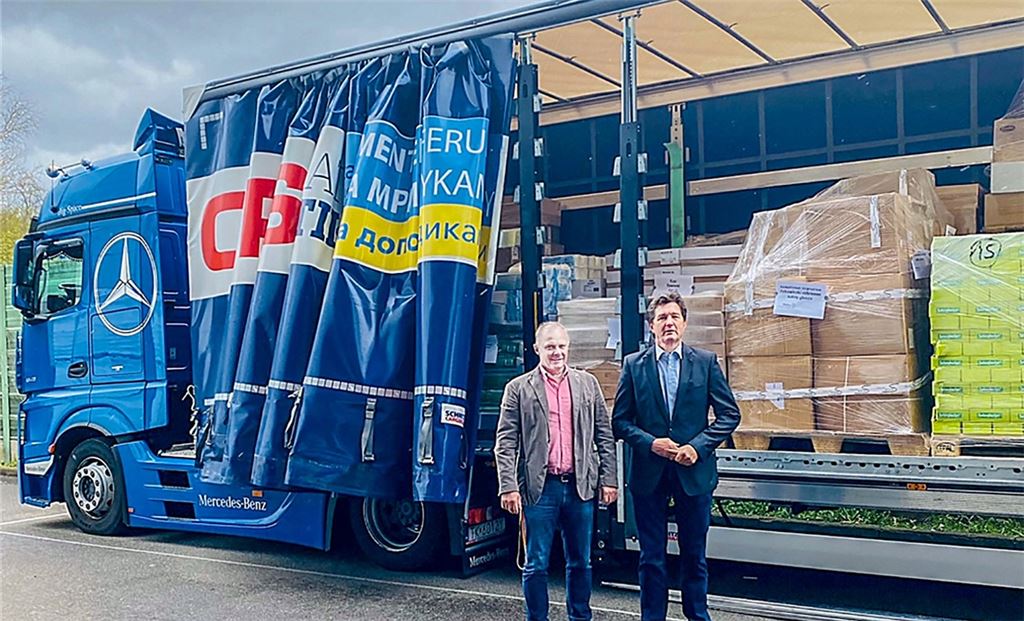 Gert Meier (li.), ehemaliger Präsident des Rotary Clubs Mühlacker-Enzkreis, und Craiss-Geschäftsführer Michael Craiss haben mit vereinten Kräften einen Hilfstransport ins ukrainische Kriegsgebiet auf die Beine gestellt. Foto: Craiss