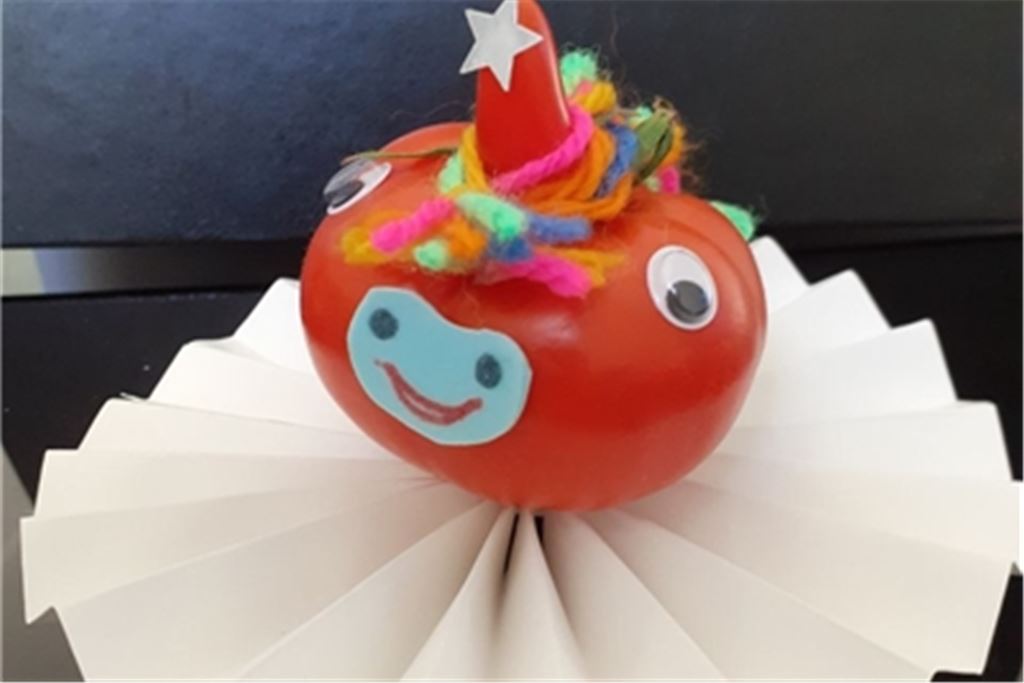 Geschmückte Einhorntomate. Foto: Anja Wein