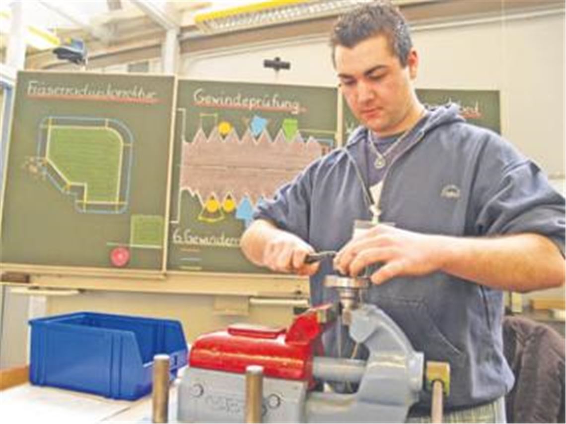 Gesellenstück scheint in trockenen Tüchern: Das Berufsschulzentrum in Mühlacker kann sein Angebot vermutlich um ein Technisches Gymnasium erweitern. Hinter den Kulissen wurde seit Langem eifrig an dem Projekt gefeilt. Landes- und Kreispolitiker der CDU und der FDP haben gestern mitgeteilt, dass der Wunsch nach einem beruflichen Zweig jetzt Realität werden soll. Archivfoto: Disselhoff