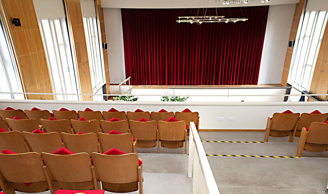 Gesperrte Empore im Uhlandbau. Foto: Archiv