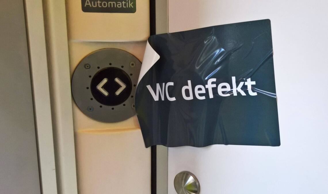 Gesperrte Toiletten in Zügen sind ein anhaltendes Ärgernis.