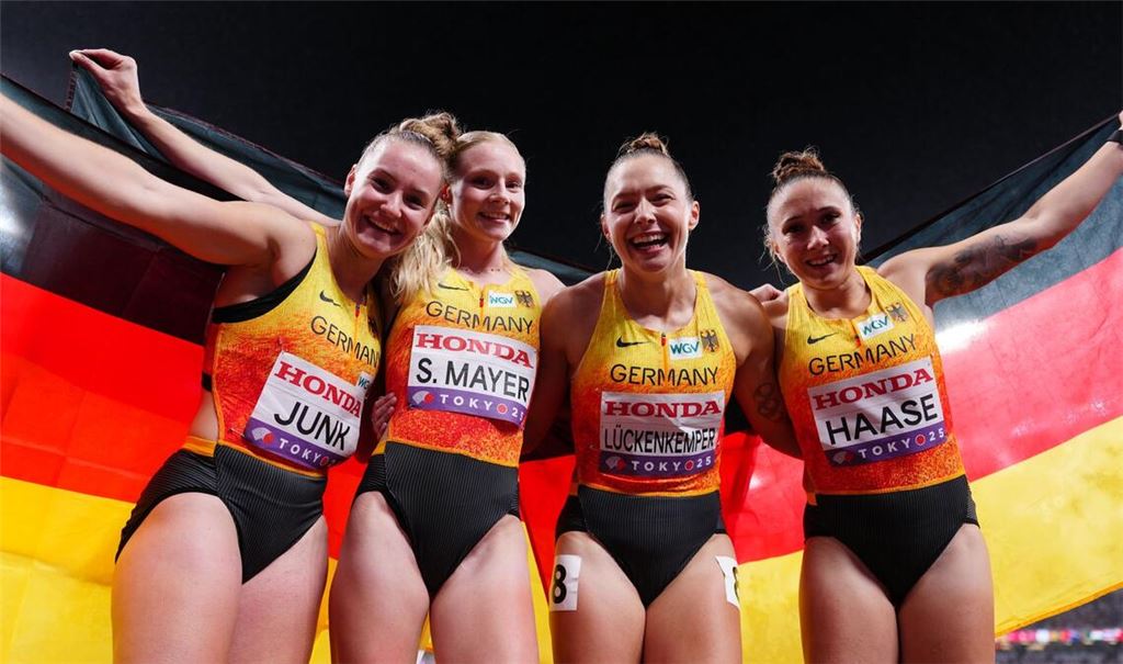 Gewannen WM-Bronze: Sophia Junk, Sina Mayer, Gina Lückenkemper und Rebekka Haase (v. l.).
