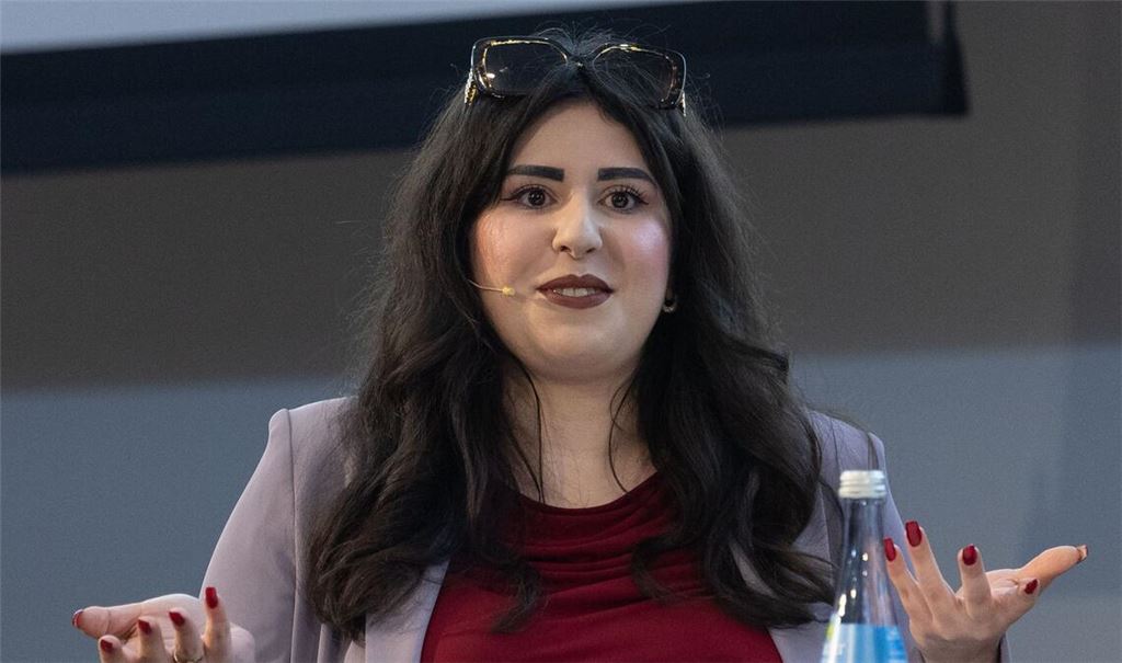 Ghazaei bei einer Podiumsdiskussion unserer Zeitung