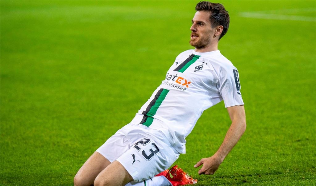 Gladbachs Jonas Hofmann jubelt nach seinem Tor zum 1:0 gegen den VfB Stuttgart.