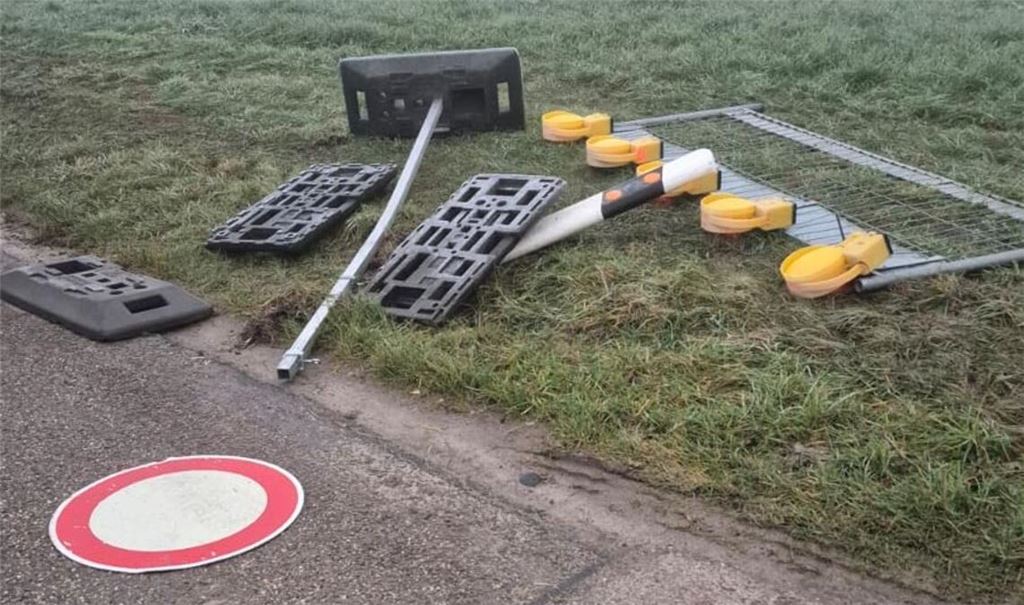 Gleich mehrfach – hier die Situation nach dem vergangenen Wochenende – haben Unbekannte die Baustelleneinrichtung auf der Fuchsensteige demoliert. Foto: privat