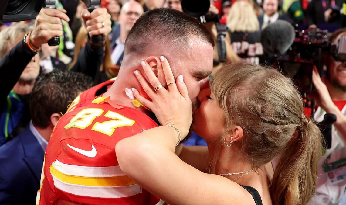Glücklich: Swift und Kelce nach dem Superbowlfinale 2024