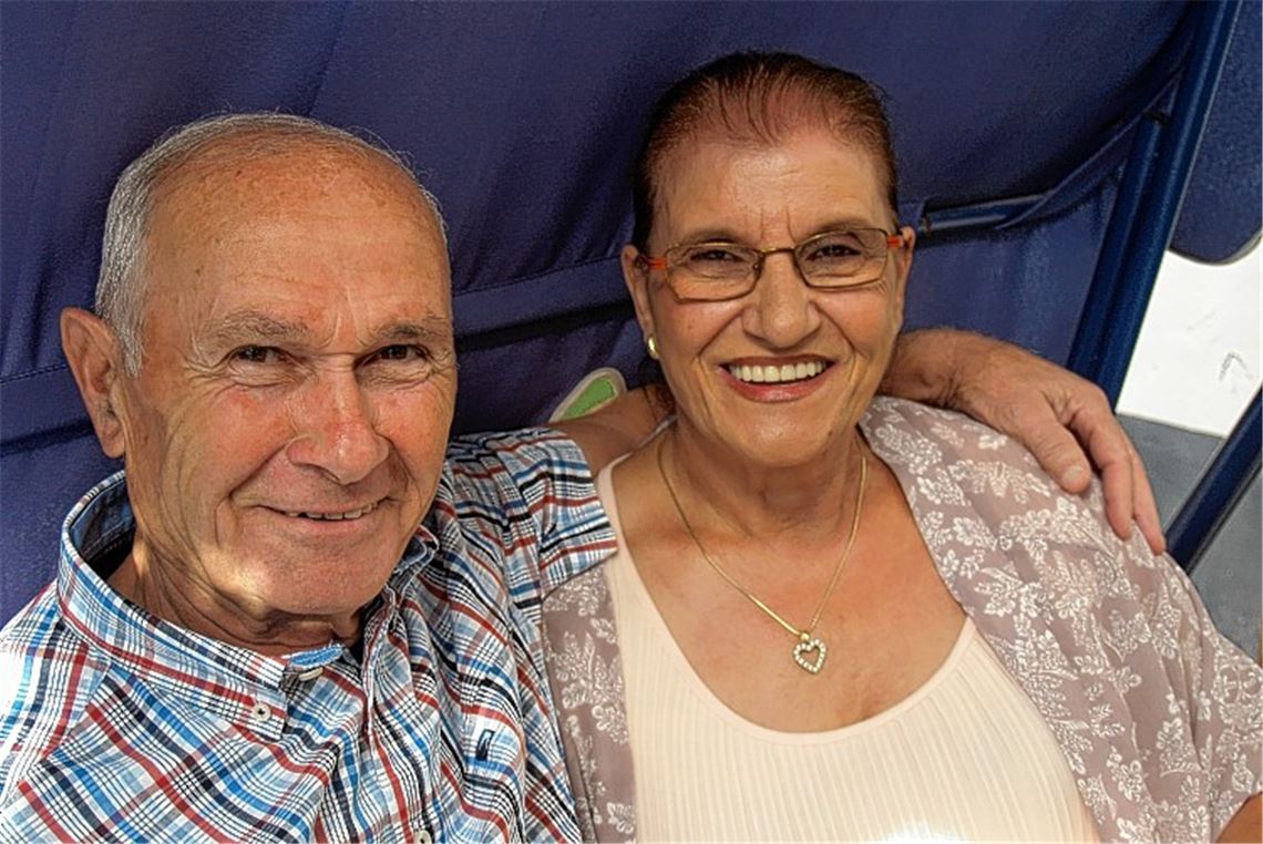 Glücklich in Dürrmenz: die Goldhochzeiter Ignazio und Gaetana Lombardo.