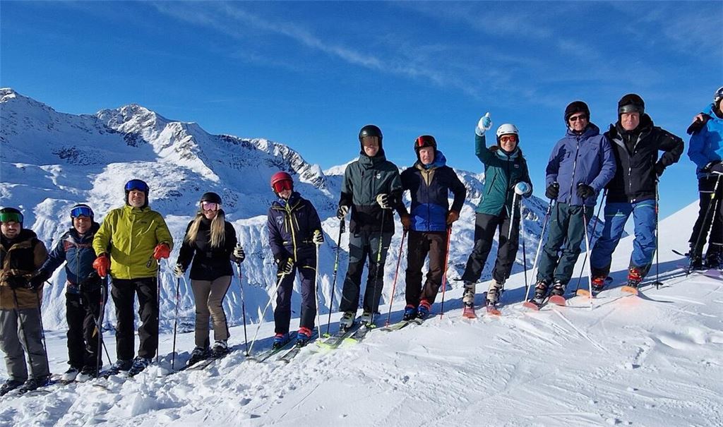 Grandiose Aussichten bieten die österreichischen Berge bei bestem Winterwetter.Foto: privat