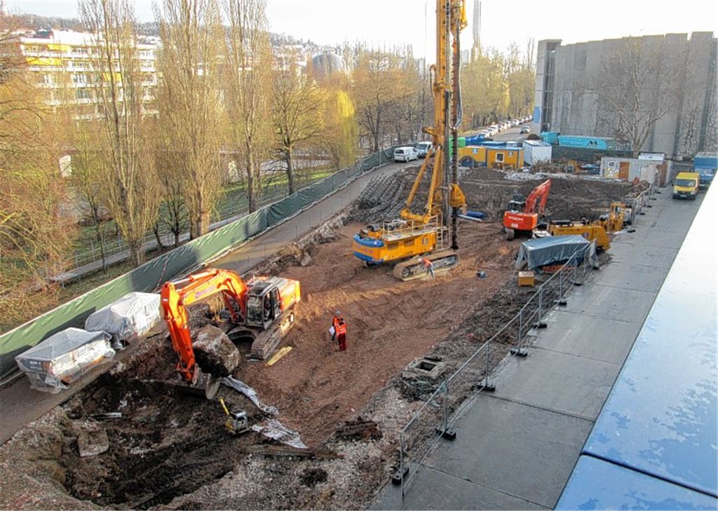 Großbaustelle bei der Allgemeinen Gold- und Silberscheideanstalt in Pforzheim.