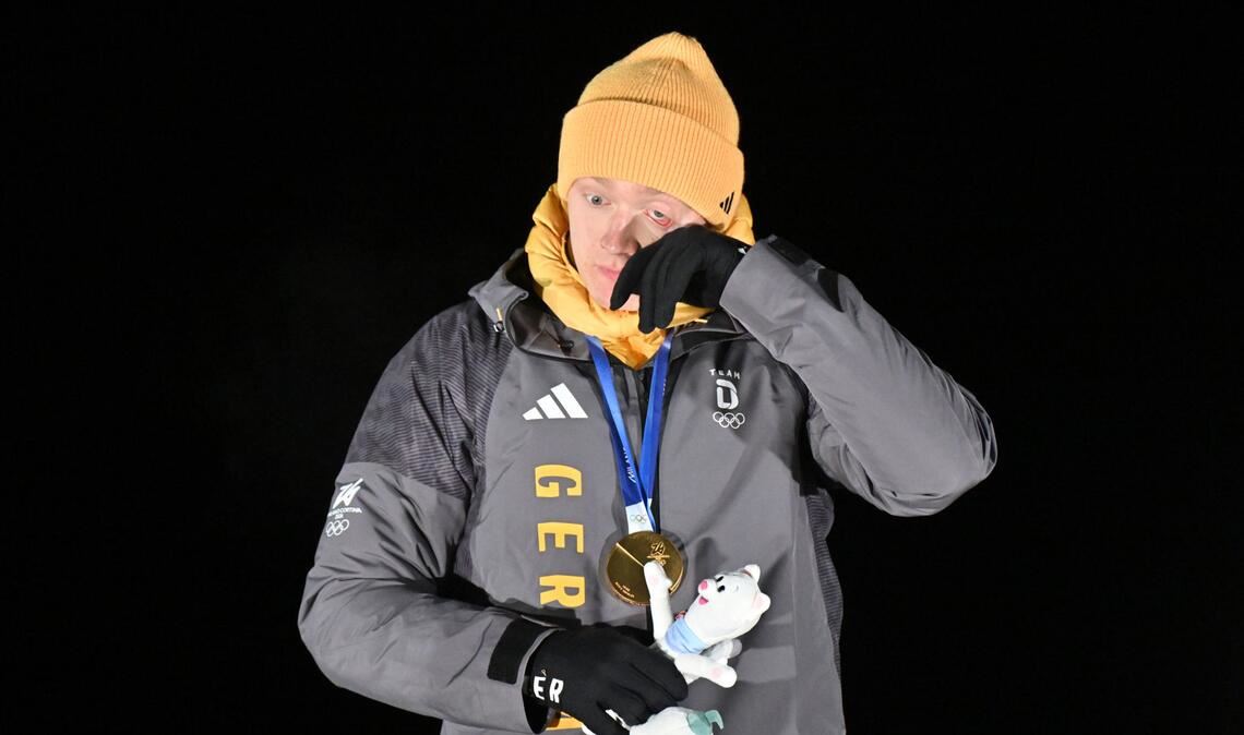 Große Emotionen nach dem Olympiasieg: der deutsche Rodler Max Langenhan.