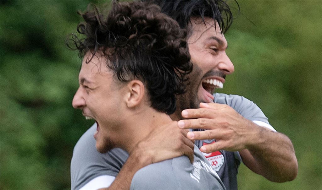 Große Freude bei Adi Mustajbegovic nach dem Siegtreffer für den Türkischen SV Mühlacker.