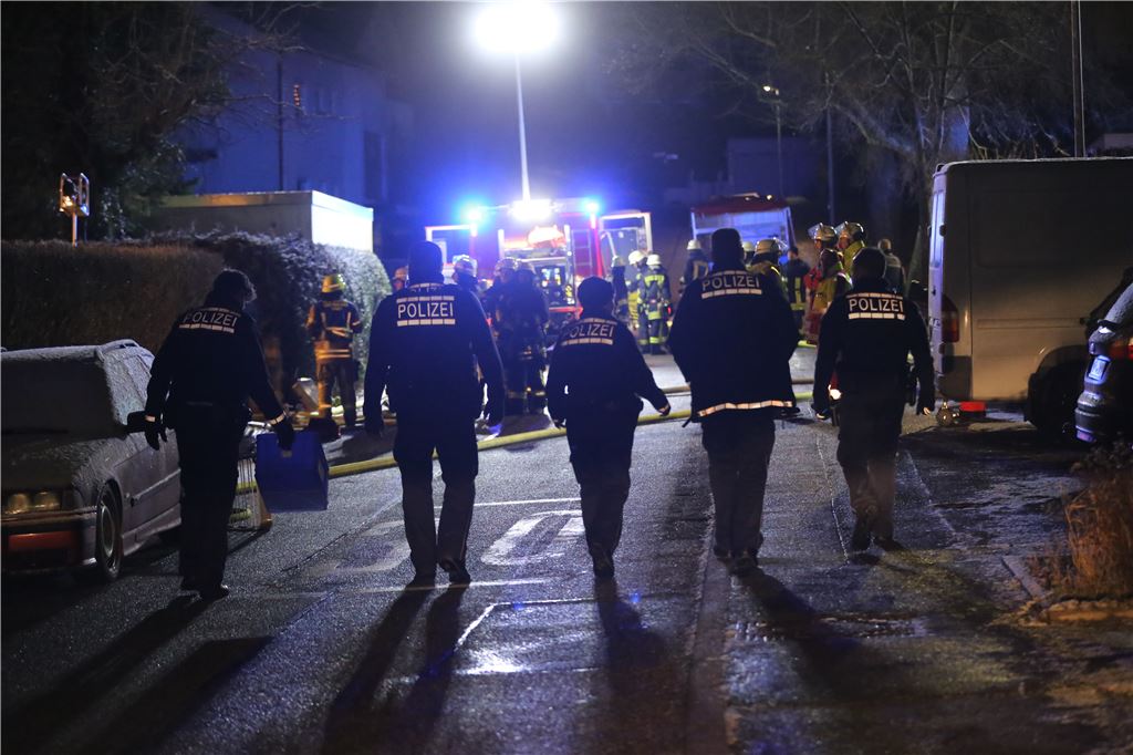 910_0008_143840_lh_Brand_Schuetzingen_Schoenblickstrasse