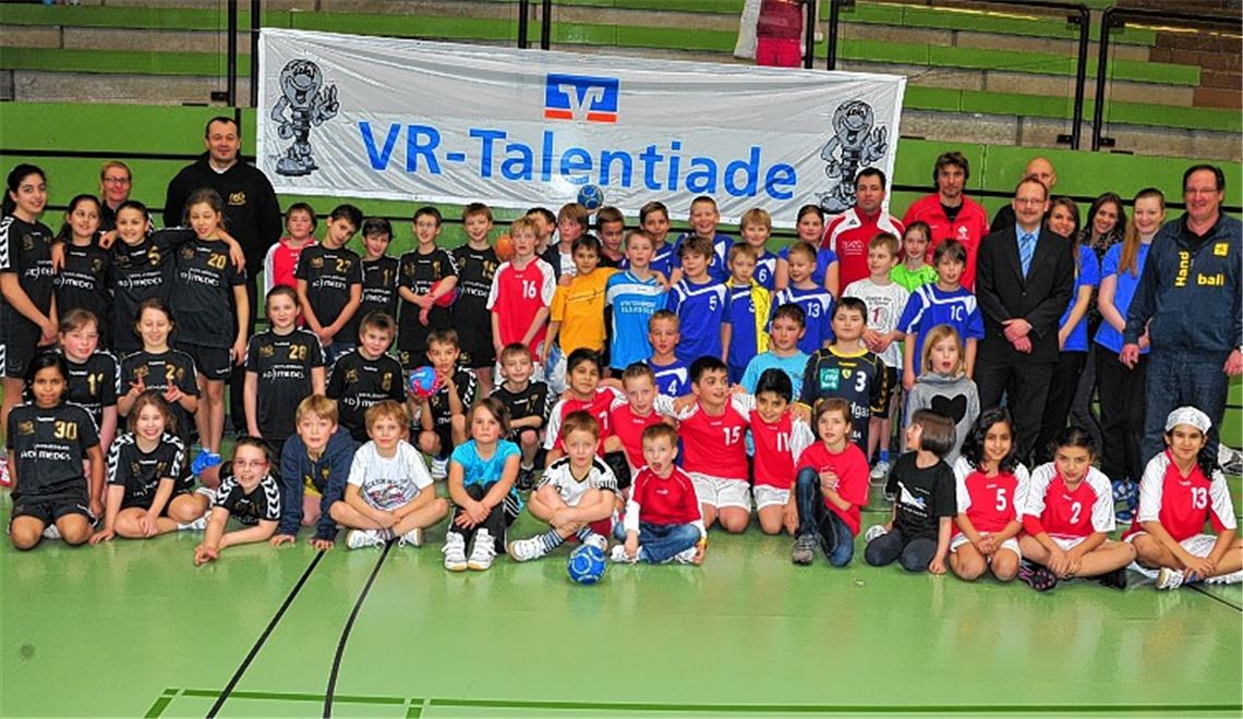 Großes Miteinander: Bei der VR-Talentiade übt Nachwuchs mehrerer Clubs gemeinsam. Foto: privat